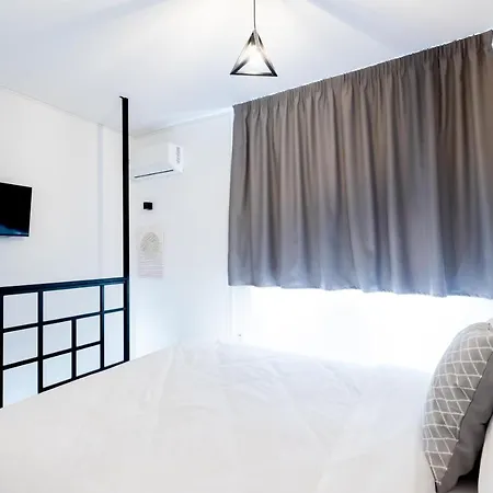 Pagani Blue - Luxury Maisonette A1 Apartment *