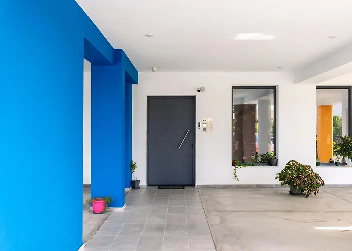 Pagani Blue - Luxury Maisonette A1