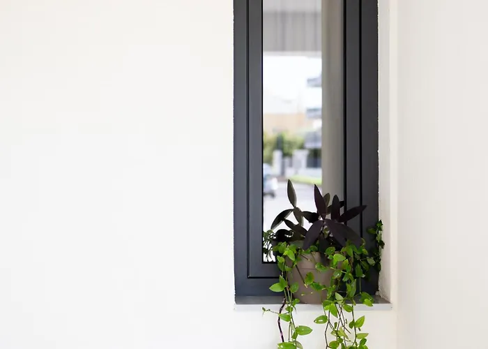 Pagani Blue - Luxury Maisonette A1 *